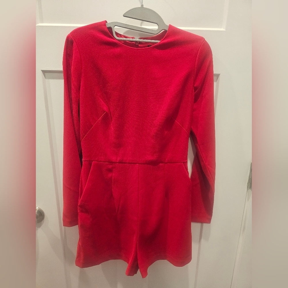 Express Red Long Sleeve Romper Women’s Size 4 Dressy Cocktail Party One-Piece